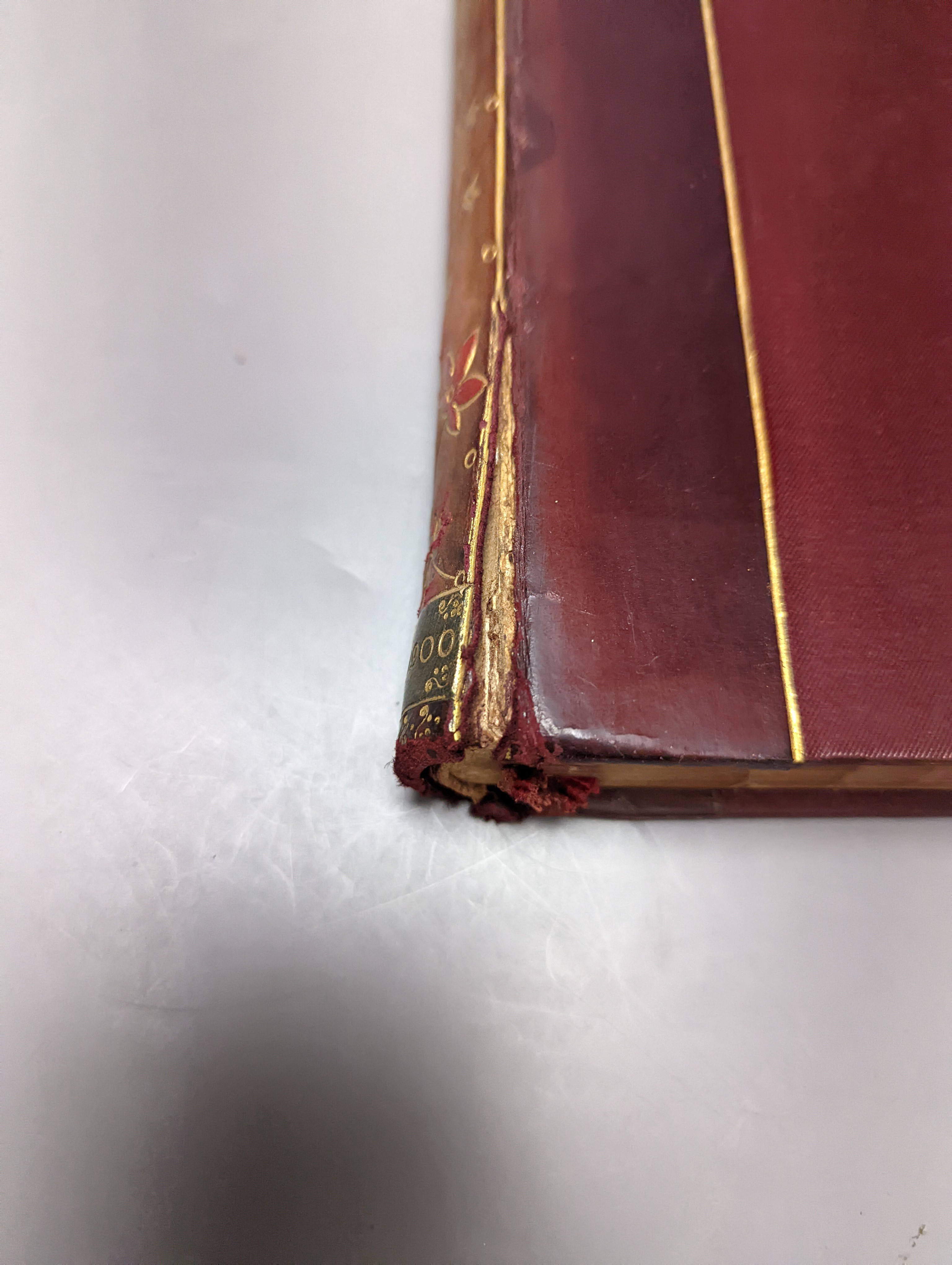 Wilson, H.W. - With the Flag to Pretoria. 2 vols; (and) After Pretoria: the guerilla war. 2 vols; together with 4 vols. illus throughout with many photos, sketch map and orig. illus.; publisher's